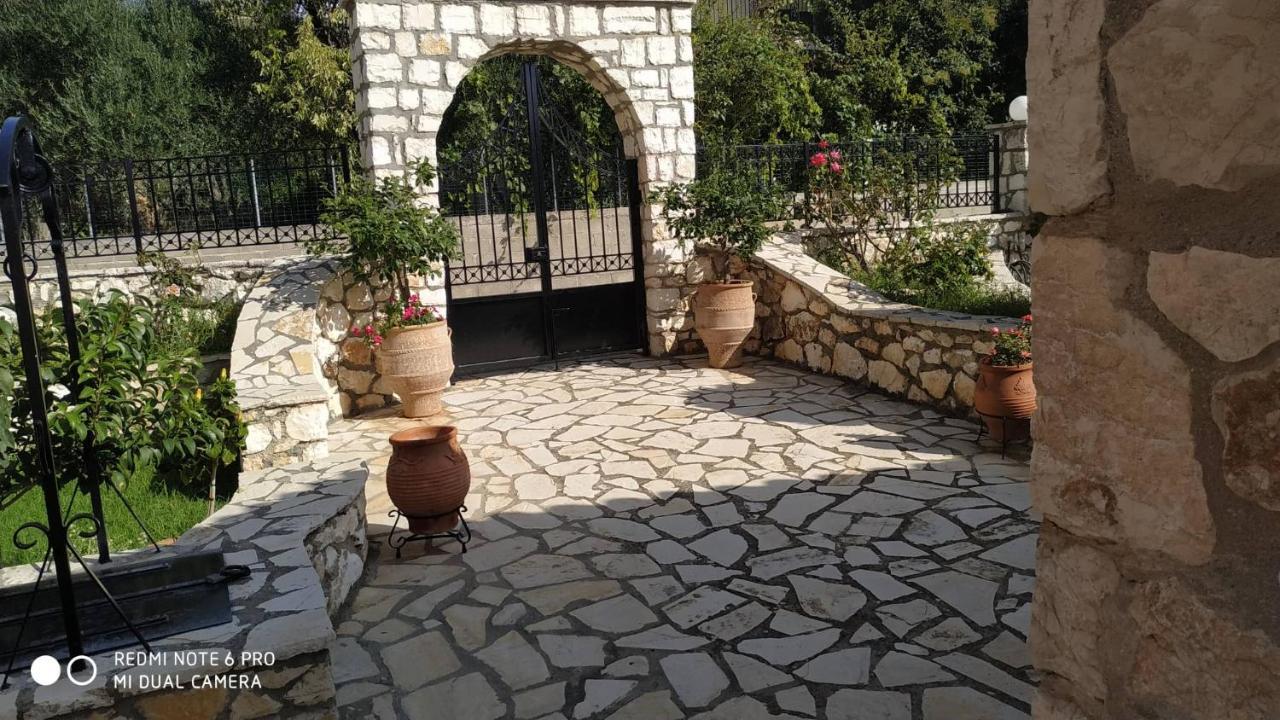 Sofias Cottage Razata Argostoli Bagian luar foto