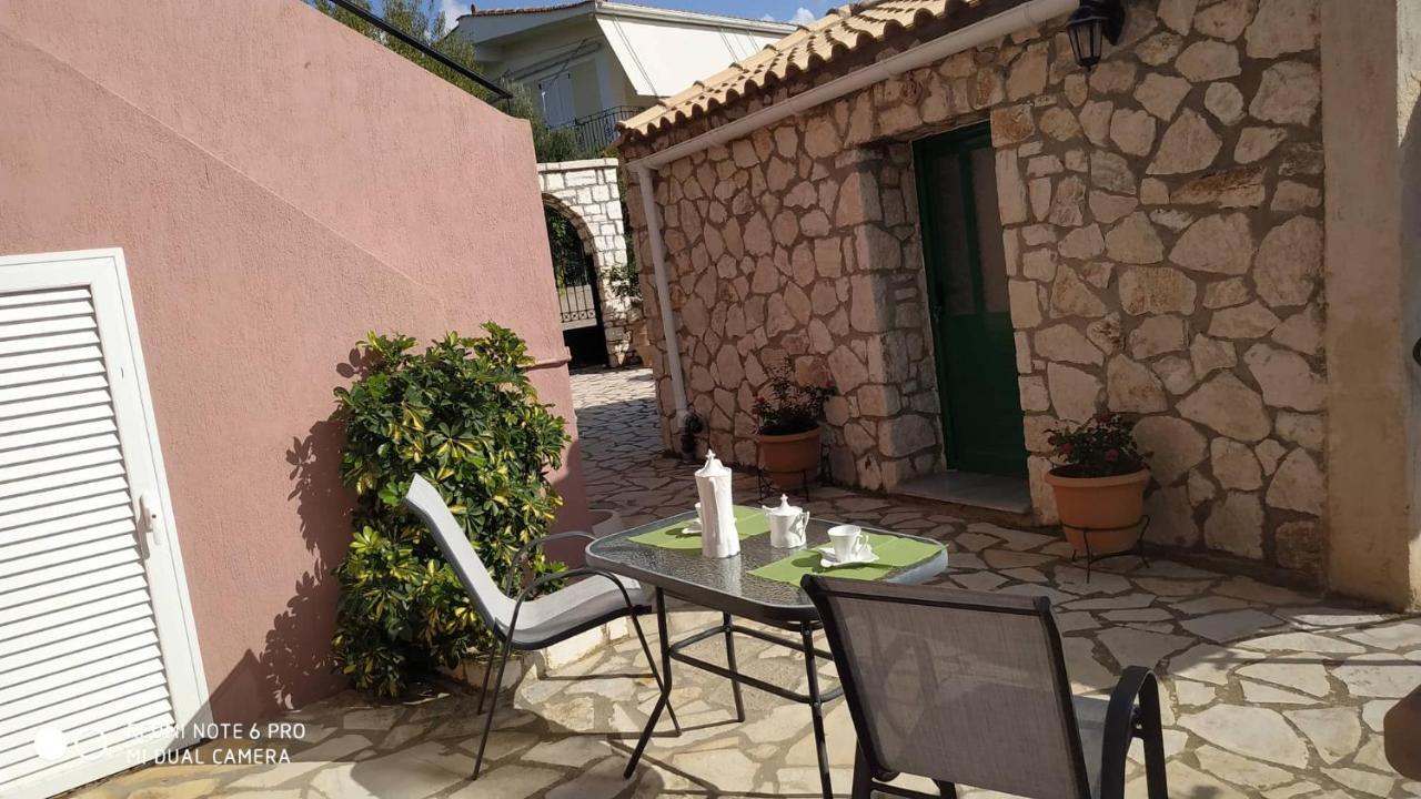 Sofias Cottage Razata Argostoli Bagian luar foto